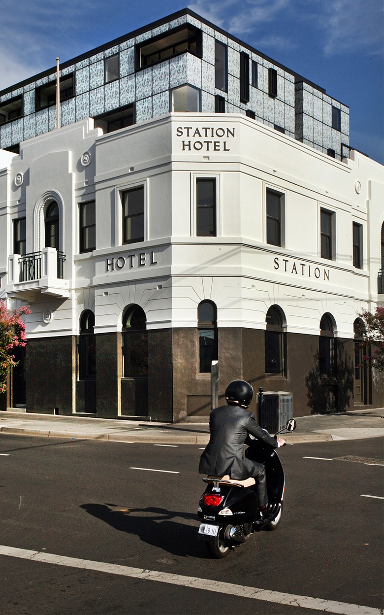 Image Art Glass Station Hotel