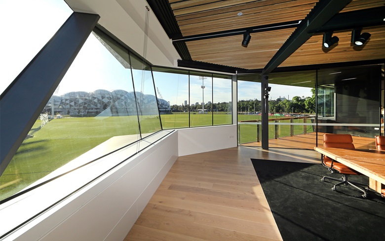Image Black Diamond The Glasshouse