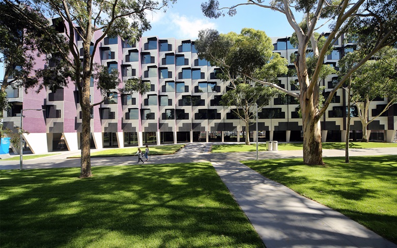 Image Logan Hall